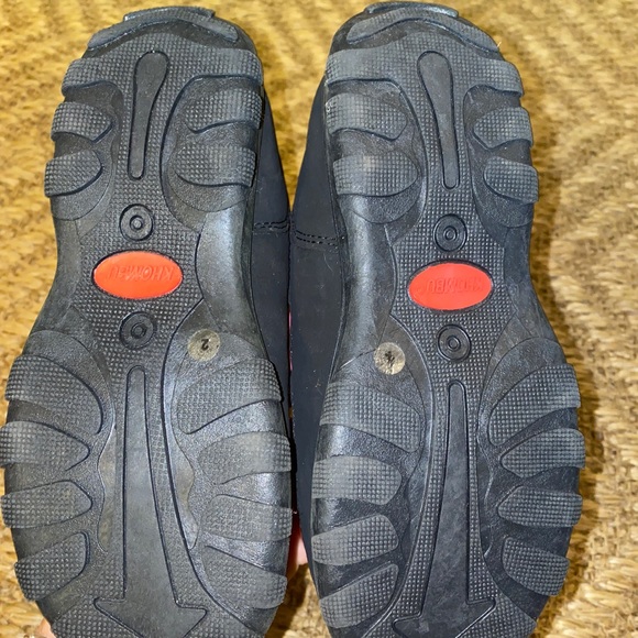 Khombu Snow Walker Kids Boots - Picture 7 of 9